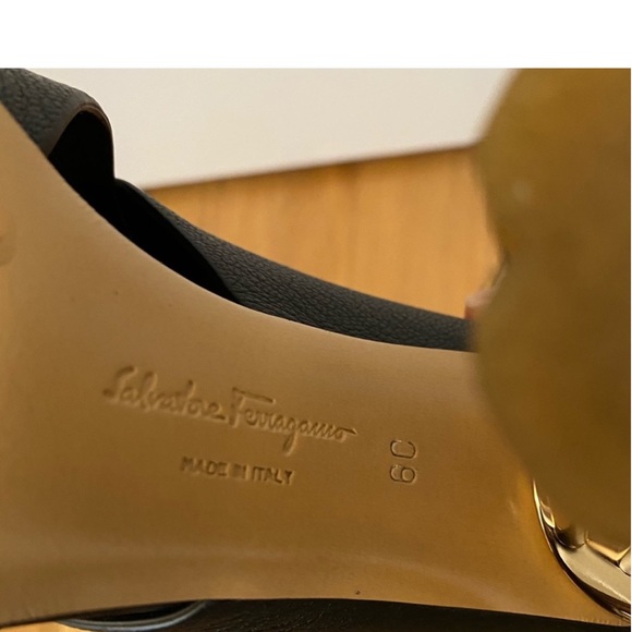 Ferragamo heels - Picture 6 of 6